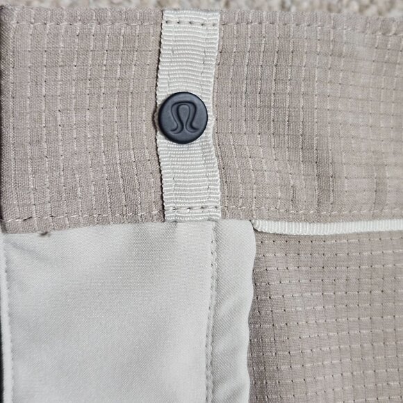 Lululemon Men's ABC Classic Fit Trouser Woven Air Beige 33x29 Stretch Golf Urban - Picture 8 of 13